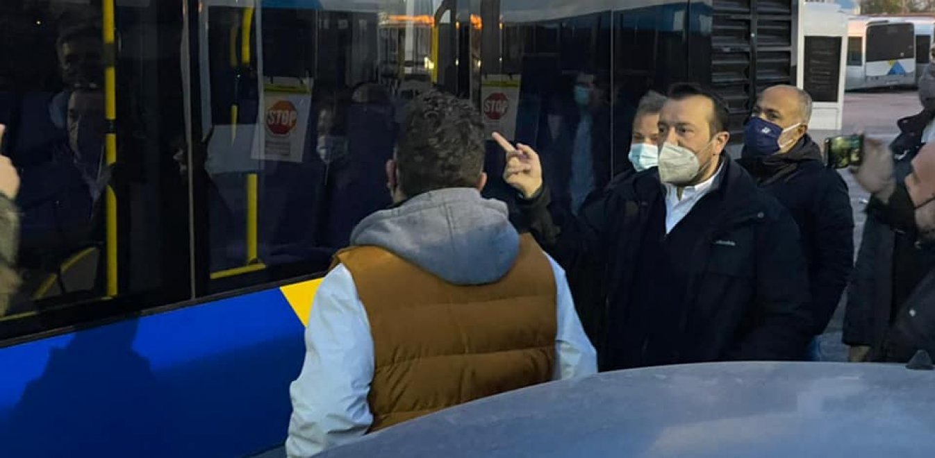 ΣΥΡΙΖΑ: Χαλασμένα τα μισά λεωφορεία...