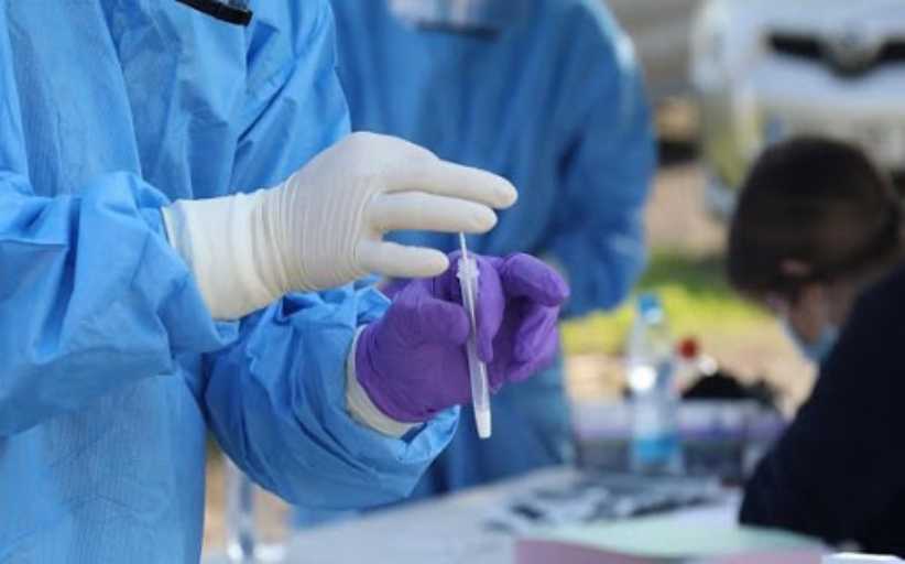 Επεκτείνεται σε όλους τους εργαζόμενους του Δημοσίου η υποχρέωση διενέργειας διαγνωστικού ελέγχου