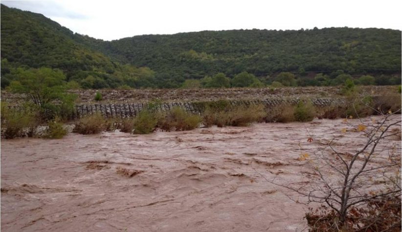 ΔΗΜΟΣ ΜΕΤΕΩΡΩΝ: Διευθέτηση κοίτης χειμάρρου 