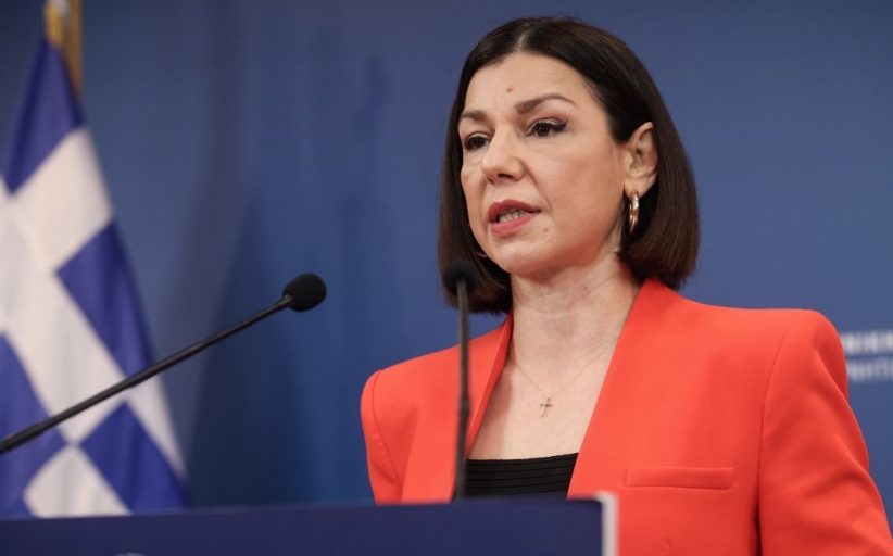 Πελώνη: «Οχι» στα προνόμια εμβολιασμένων...