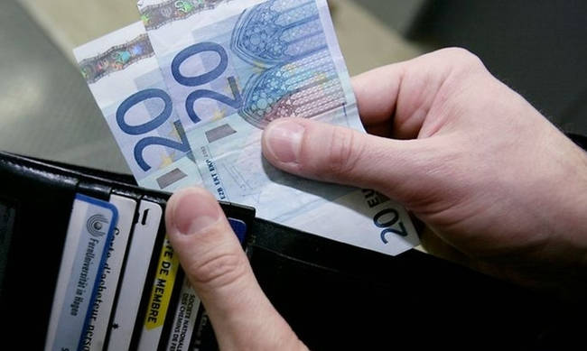 ΙΝΕ-ΓΣΕΕ: Επαναφορά του κατώτατου μισθού στα 751 ευρώ μέσα στο 2021