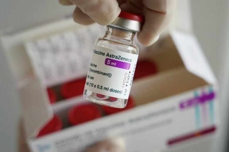 AstraZeneca: Η τρίτη δόση ενισχύει την ανοσοποίηση