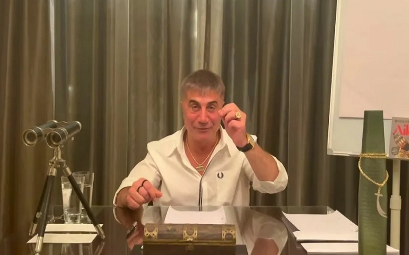 Τουρκία: Ο αρχιμαφιόζος Πεκέρ «σφυροκοπά» ξανά τον Ερντογάν – «Στηρίζουν ρατσιστές στη Βόρεια Μακεδονία»