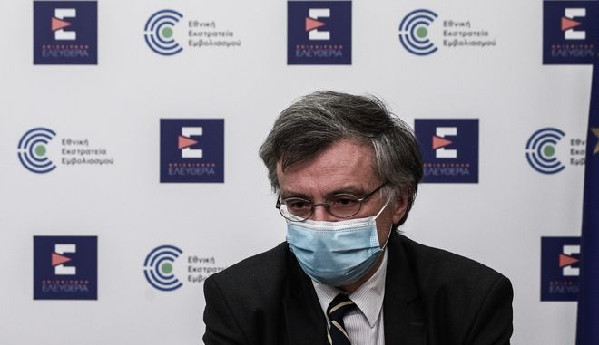 Τσιόδρας για αντιεμβολιαστές: Χρησιμοποιούν fake news για να αρνηθούν τις ευθύνες τους