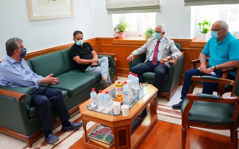 Στον Περιφερειάρχη Κρήτης Σταύρο Αρναουτάκη ο Πρόεδρος του ΚΕΘΕΑ Χρίστος Λιάπης 