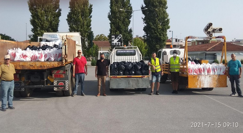 600 δέματα αλληλεγγύης από την Περιφέρεια Θεσσαλίας  για τις ανάγκες σεισμόπληκτων οικογενειών