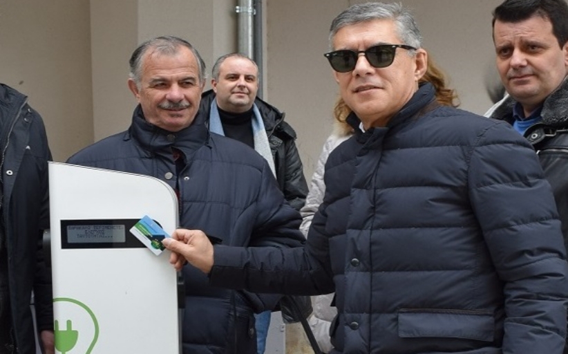 Σταθμοί φόρτισης ηλεκτρικών οχημάτων  από την   Περιφέρεια Θεσσαλίας