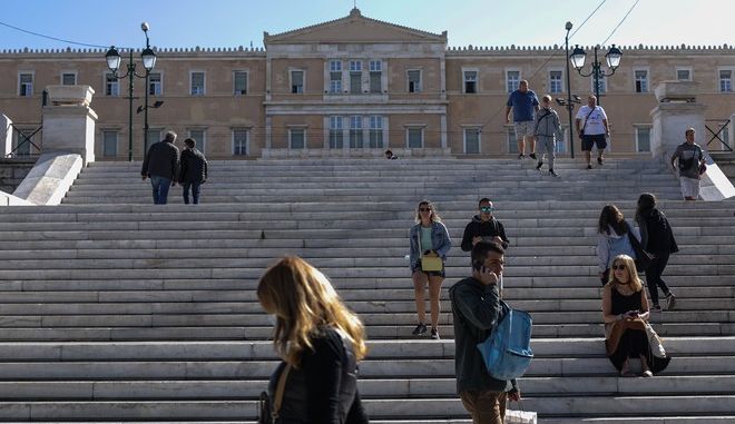 Κορονοϊός: 3164 κρούσματα - 43 νεκροί και 347 διασωληνωμένοι