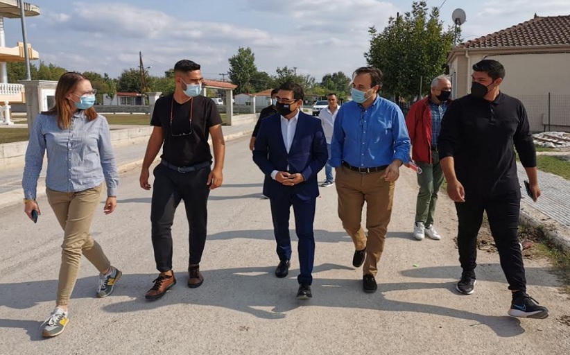 Δ. Τρικκαίων: Τα έργα στον οικισμό Ρομά στο Κηπάκι επισκέφθηκε ο ΓΓ Κοινωνικής Αλληλεγγύης