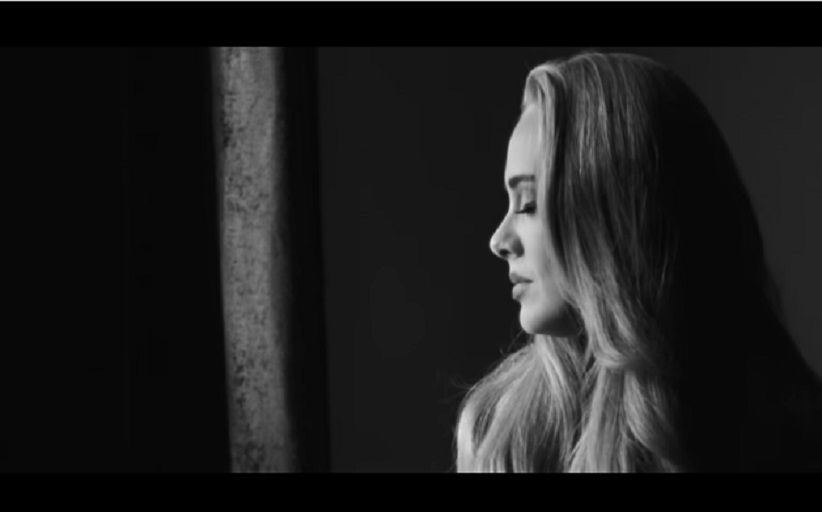 «Easy On Me»: Η Αντέλ επέστρεψε με ένα νέο τραγούδι και video clip