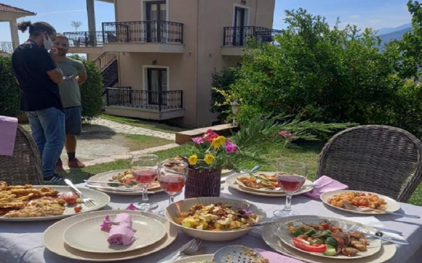 Συνεργάζονται & μαγειρεύουν μαζί