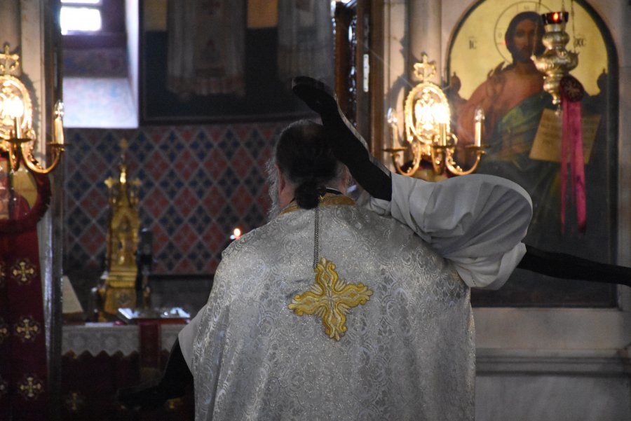 Τάφοι παιδιών βρέθηκαν σε σπίτι ιερέα