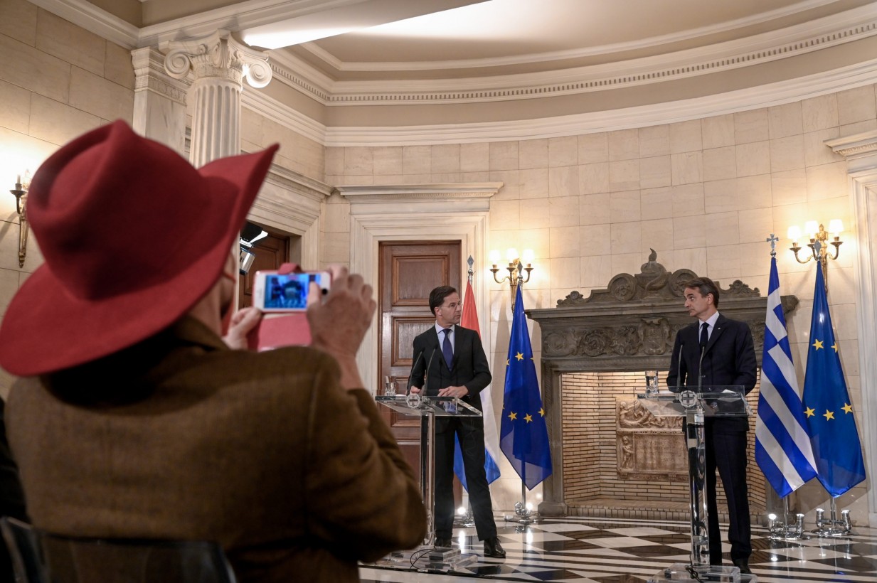 “Κόλαφος” για την κυβέρνηση το oλλανδικό ΥΠΕΞ