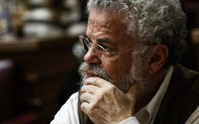 Τραυματίστηκε ο Νίκος Μανιός στα επεισόδια στο Πολυτεχνείο
