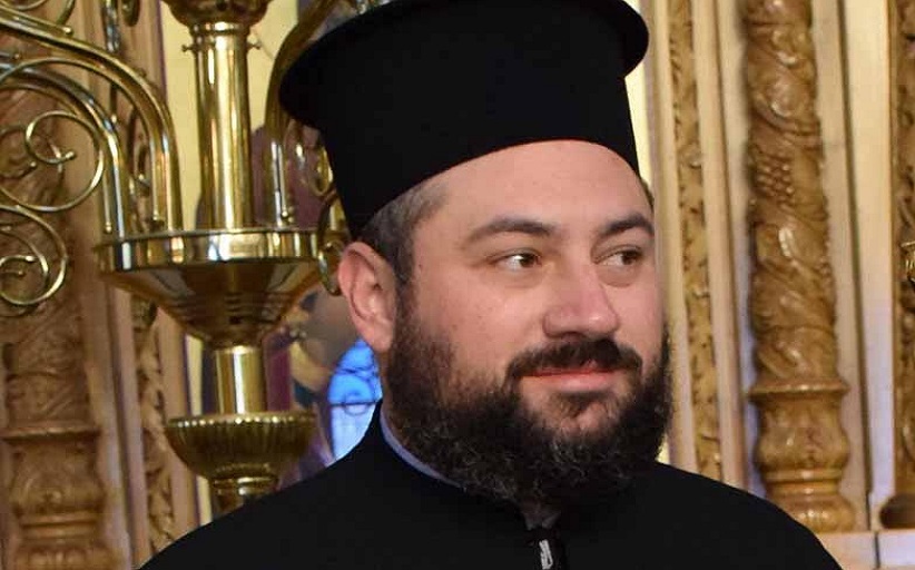 Ο Θεός σε πειρασμό.  Εμβόλιο και μάσκα.