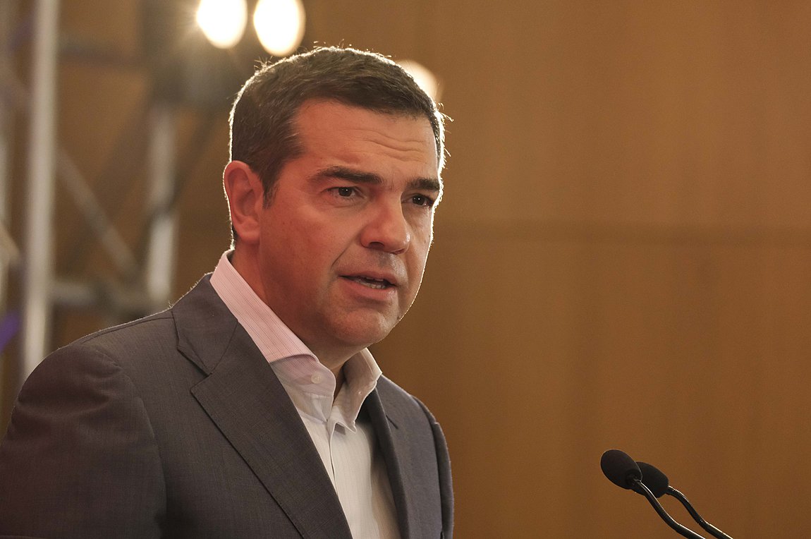 Τσίπρας: Να συνεχιστούν τα μέτρα στήριξης σε επαγγελματίες