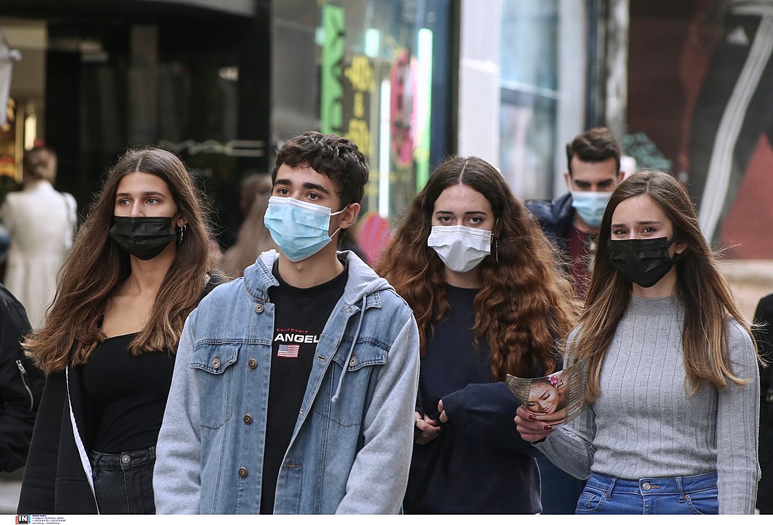 Έρευνα - Κορωνοϊός: Οι νέοι 18-24 ετών οι πιο διστακτικοί ως προς το εμβόλιο στην Ελλάδα
