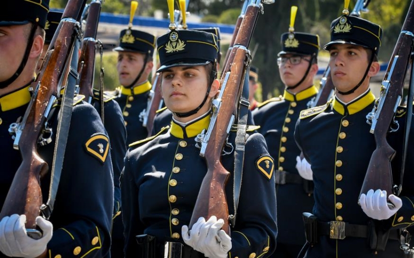 ΣτΕ για γυναίκες σε στρατιωτικές σχολές: Αντισυνταγματική η απόφαση που έβαζε όριο ύψους 1,65