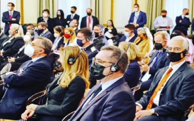Στην υποδοχή του Πάπα Φραγκίσκου, στο Προεδρικό Μέγαρο, ο Χρίστος Λιάπης