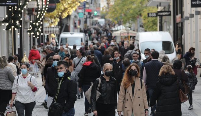 Μόσιαλος: Αν επικρατήσει η μετάλλαξη Όμικρον θα πάρουμε μεγάλη ανάσα