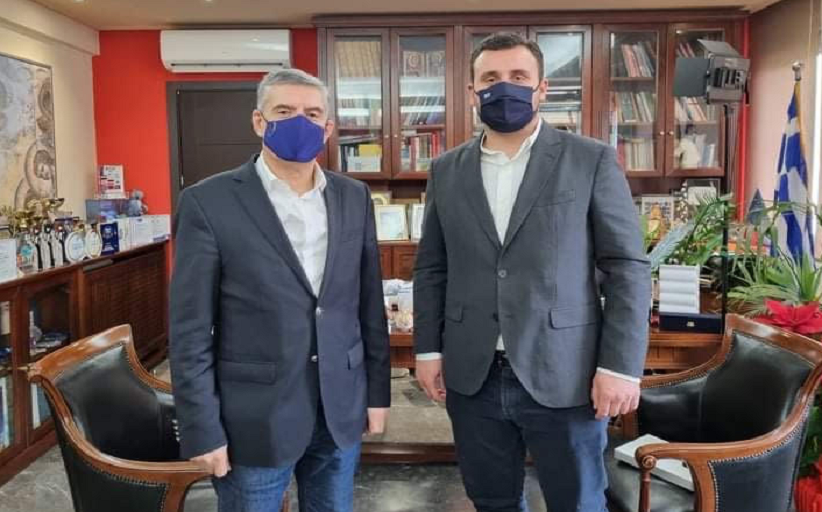 Στον Περιφερειάρχη Κ. Αγοραστό ο Λ. Αβραμόπουλος-Συζήτηση για τα έργα της Καλαμπάκας