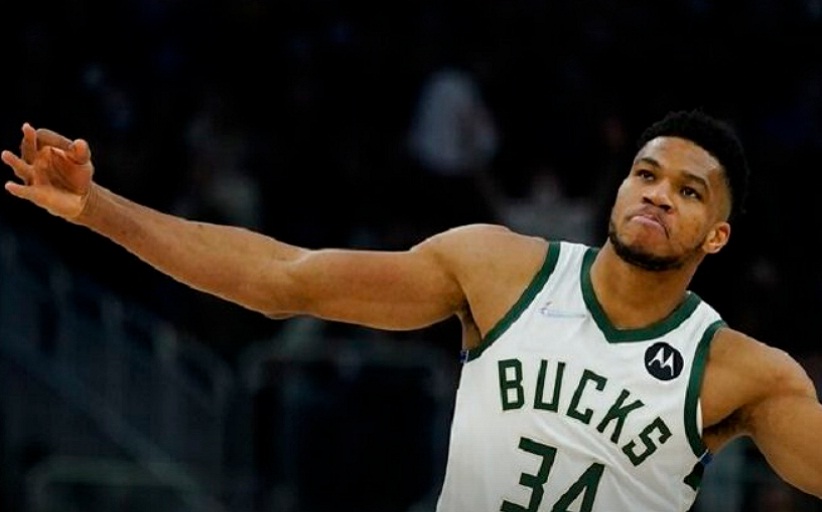 Ποδαρικό με το «δεξί» για τους Μπακς, «triple-double» ο Γιάννης