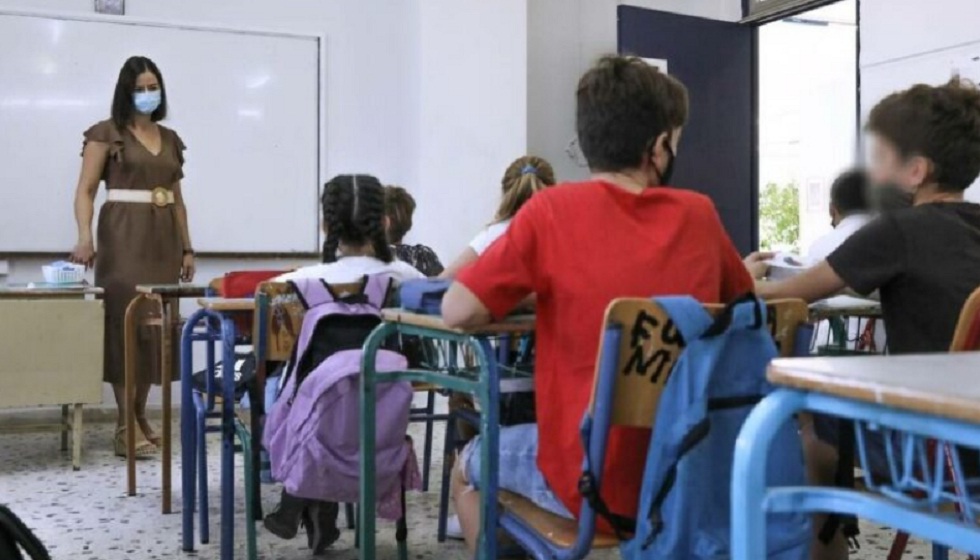 Ανοίγουν τα σχολεία τη Δευτέρα 10/1/22 με περισσότερα τεστ - Στις 6 οι ανακοινώσεις