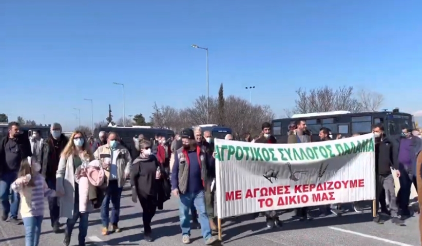 Αγρότες / Μπλόκα σε Θεσσαλία, Αργολίδα και Αιτωλοακαρνανία