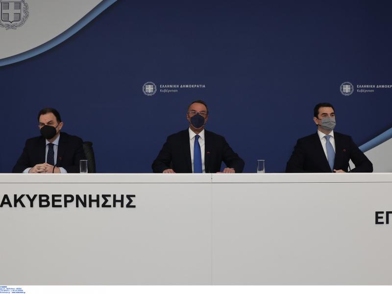 Ακρίβεια: Επιδότηση 22 λεπτά το λίτρο για βενζίνη, 15 στο πετρέλαιο-Έκτακτο επίδομα πριν το Πάσχα