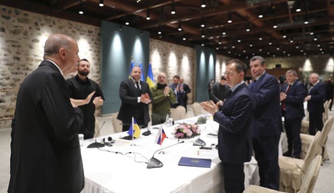Οι διαπραγματεύσεις στην Κωνσταντινούπολη μεταξύ Ρωσίας και Ουκρανίας την Τρίτη ολοκληρώθηκαν.