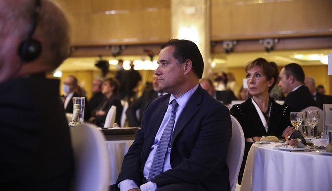 Σταματήστε να είστε φτωχοί, νευριάζουν οι υπουργοί