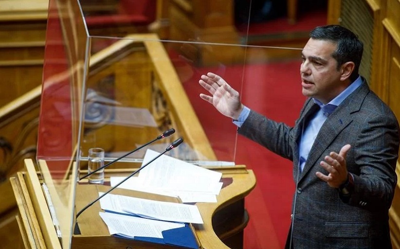 Τσίπρας: Πρώτη φορά πρωθυπουργός εξαγγέλλει μιλώντας για ψίχουλα