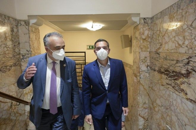 Τσίπρας: Τροπολογία ΣΥΡΙΖΑ για μη πληρωμή της ρήτρας αναπροσαρμογής