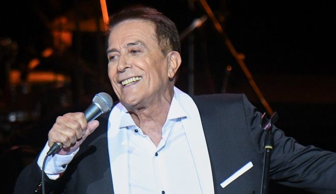 Πέθανε ο Δάκης - Συγκίνηση για τον σπουδαίο τραγουδιστή