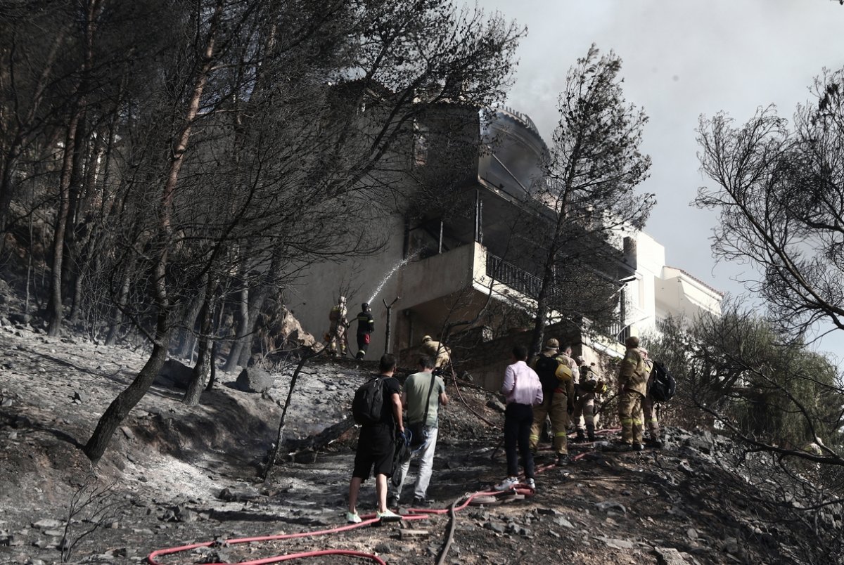 «Πανόραμα» λαθών και με τη... Βούλα: Πως ξέφυγε η φωτιά στην Αθηναϊκή Ριβιέρα