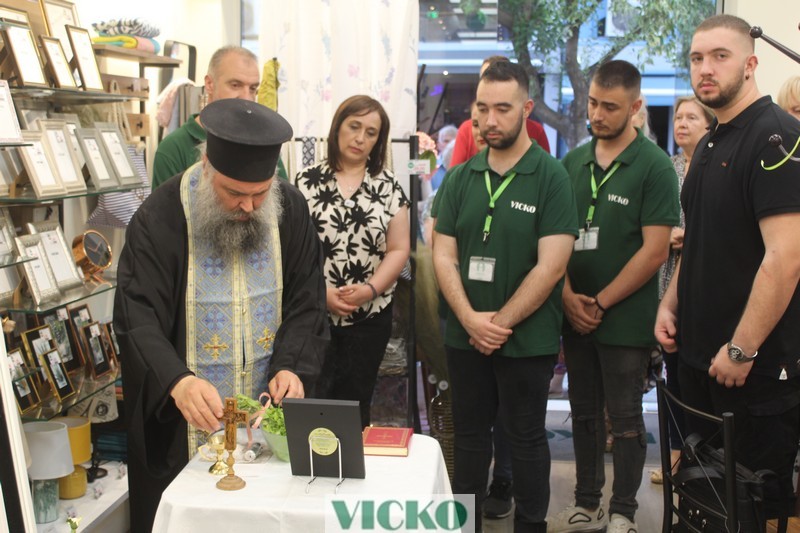 Λαμπρά τα εγκαίνια του νέου καταστήματος VICKO στην Καλαμπάκα
