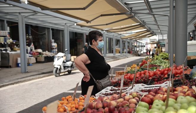 Ακρίβεια: Συναγερμός εν όψει νέων ανατιμήσεων