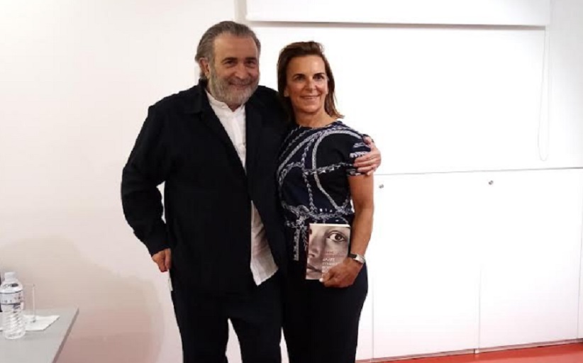 Συγκίνησε το κοινό ο κ. Λαζόπουλος στην παρουσίαση του βιβλίου του «Άλλες γυναίκες φοράνε τα φουστάνια σου»