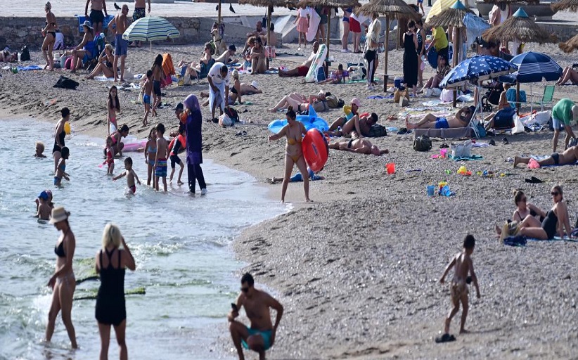 Η Παρασκευή φέρνει βροχές και καταιγίδες με μεγάλη πτώση του υδράργυρου