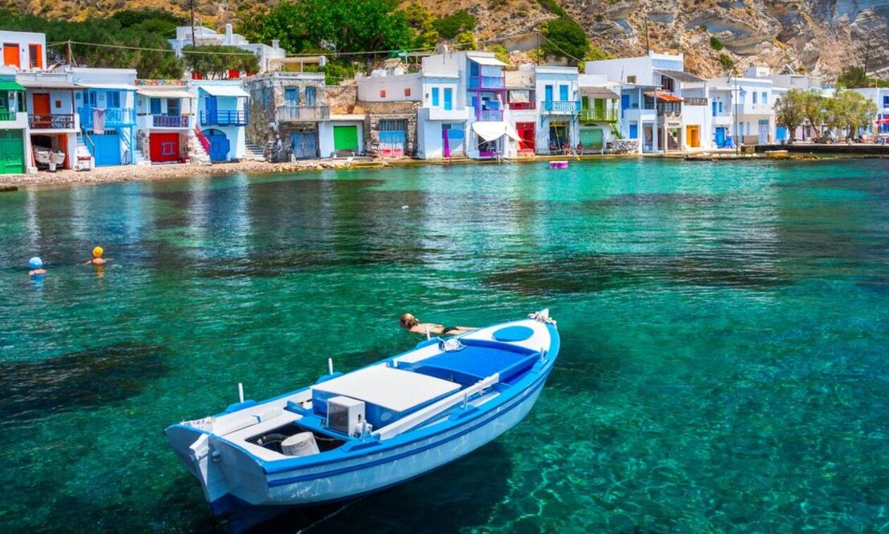 Διάκριση της Μήλου και της Πάρου από το περιοδικό Travel and Leisure