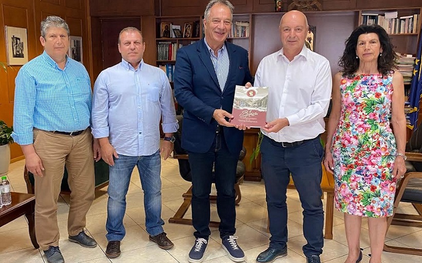 Επίσκεψη της Πανελλήνιας Ομοσπονδίας Βλάχων στον Χρήστο Μιχαλάκη