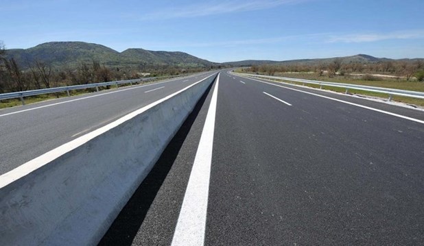 Αναβάτης μηχανής συγκρούστηκε με σκύλο ε.ο. Λάρισας – Τρικάλων