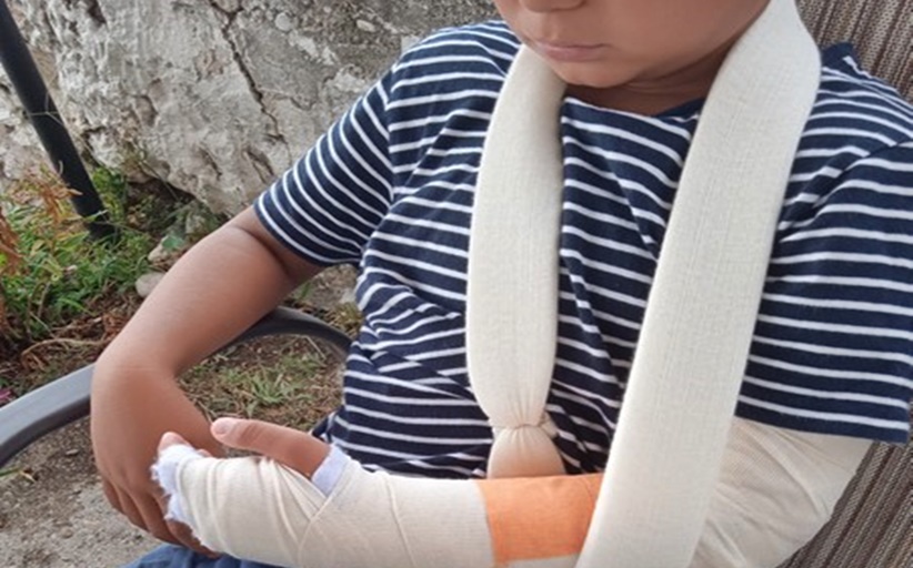 Αγοράκι 7 ετών μεταφέρθηκε στο Γ.Ν. Τρίκαλων μετά από πτώση στο εγκαταλελειμμένο συντριβάνι της πλατείας Θεόπετρας
