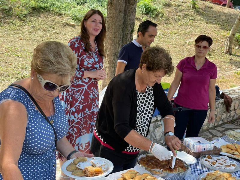 Η Βλαχάβα φόρεσε τα γιορτινά της για την τηλεοπτική εκπομπή 