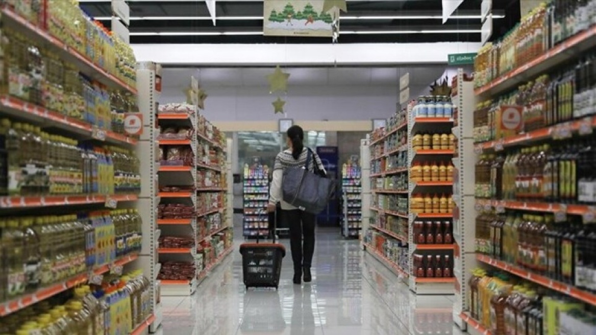 Δημοσκόπηση ALCO για τη ΓΣΕΕ: Το 71% των εργαζομένων κόβει βασικά είδη διατροφής
