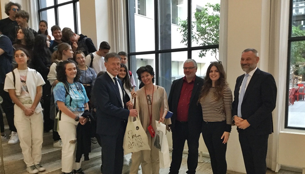 Σε ελληνικούς ρυθμούς το Κοινοβούλιο της Δρέσδης