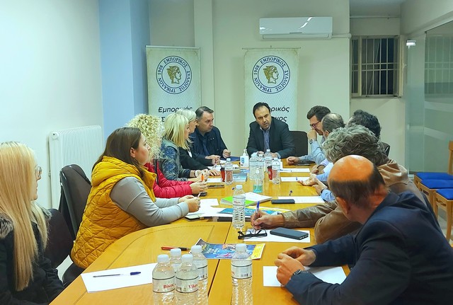 Συνεργασία του Δήμου Τρικκαίων και του Εμπορικού Συλλόγου ενόψη της εορταστικής περιόδου