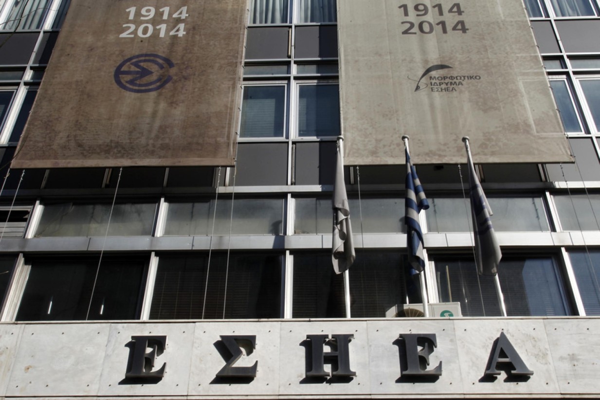 ΕΣΗΕΑ: Να απομακρυνθούν αμέσως τα τηλεοπτικά συνεργεία από το σπίτι της 12χρονης