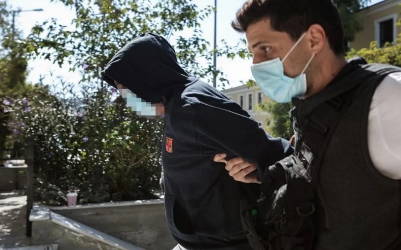 Συγκλονίζει η μητέρα της 12χρονης: Δεν με δέχτηκαν αμέσως στο ΑΤ Κολωνού