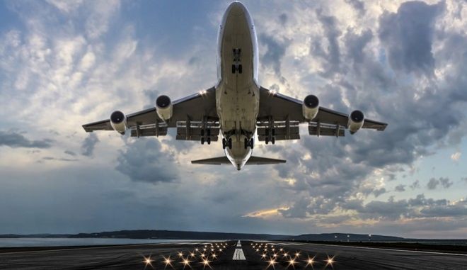 Γιατί τα αεροπλάνα έγιναν πιο βαριά και οι απογειώσεις πιο δύσκολες - Τι ισχύει στην Ελλάδα